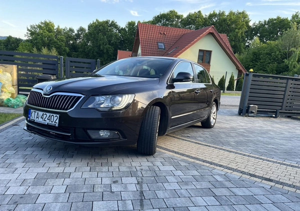 Skoda Superb cena 24000 przebieg: 438570, rok produkcji 2014 z Iława małe 154